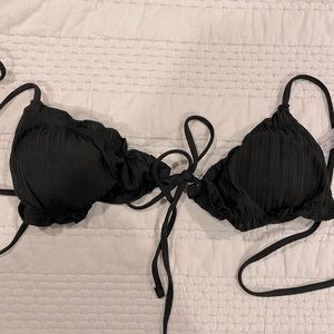 Sold on Curtsy 👗 Black bikini top